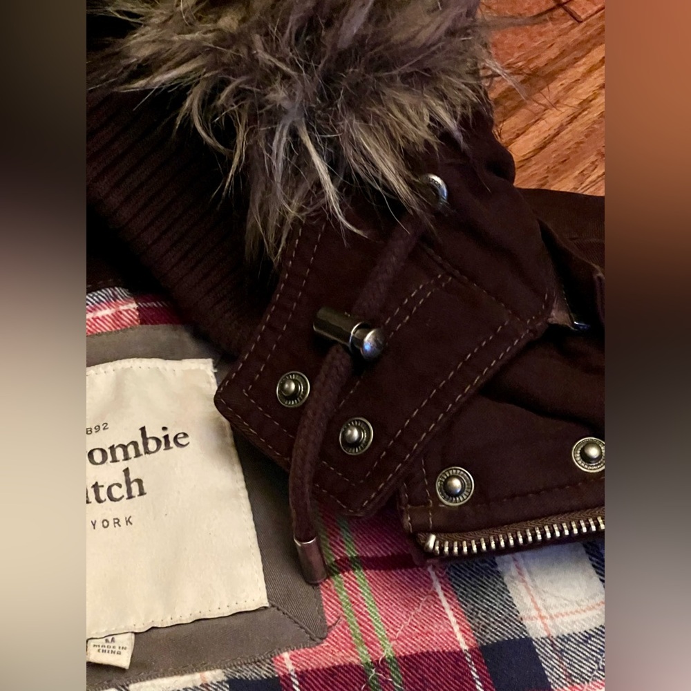 EUC Abercrombie & Fitch dark chocolate brown winter jacket parka size M - Picture 11 of 16